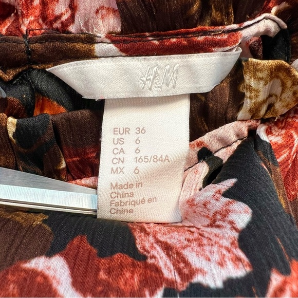 H&M Floral Ruffle Peplum Blouse | Size 6 | Fall Floral Top - Picture 7 of 11